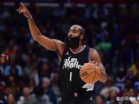 开云体育-哈登回归赛场，挺进下一轮首场状态亮眼，勇士观众沸腾！的简单介绍